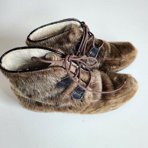 Vintage Blondo fur boots/booties with wool lining. - Picture 1 of 11